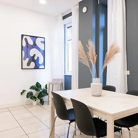 Easylife - Elegante E Rifinito Vista Duomo In Piazza San Babila * Μιλάνο